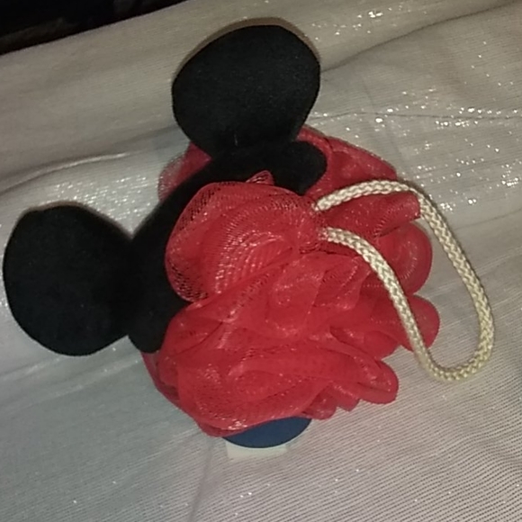 Disney Pouff & Hand Cream - Picture 5 of 7